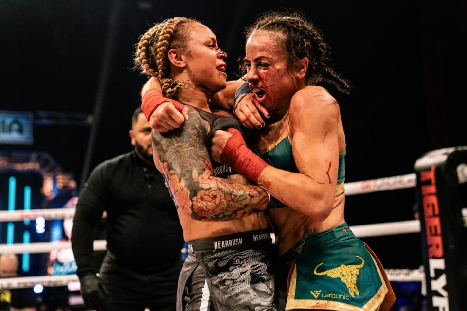 Christine Vicens fighting Jade Masson-Wong at BKFC KnuckleMania 2